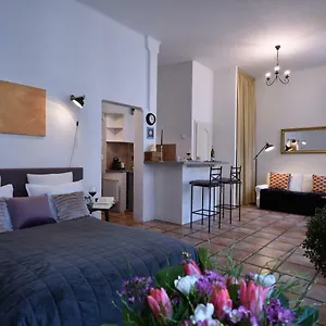 Down Town Apartment Prag